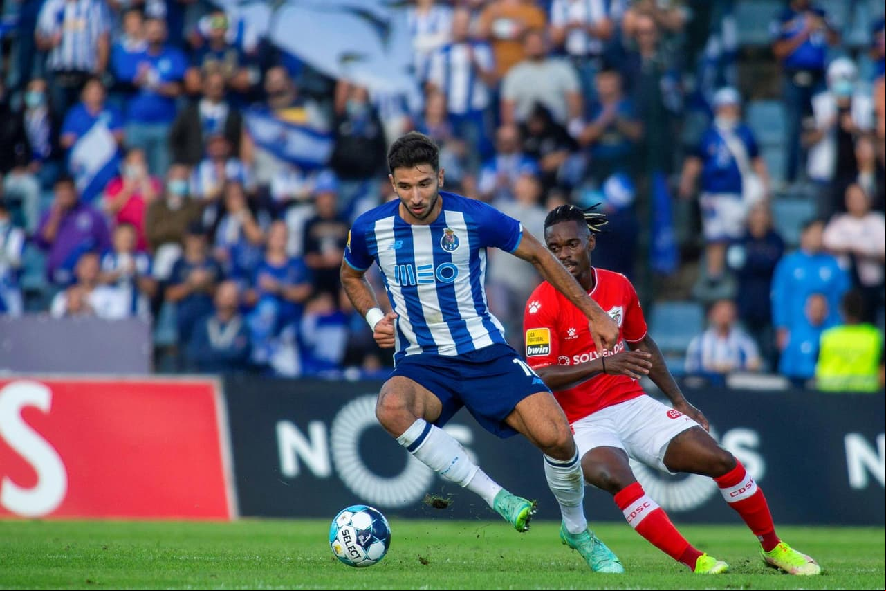 Porto golea a Santa Clara 3-0 con anotaciones de Sergio Oliveira (42') y doblete de Luis Fernando Díaz (46', 77'). El mexicano Jesús 'Tecatito' Corona fue convocado pero vio el partido desde la banca.