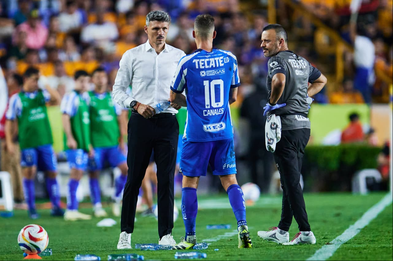 'Tano' Ortiz descarta lesión de Sergio Canales en el Clásico Regio