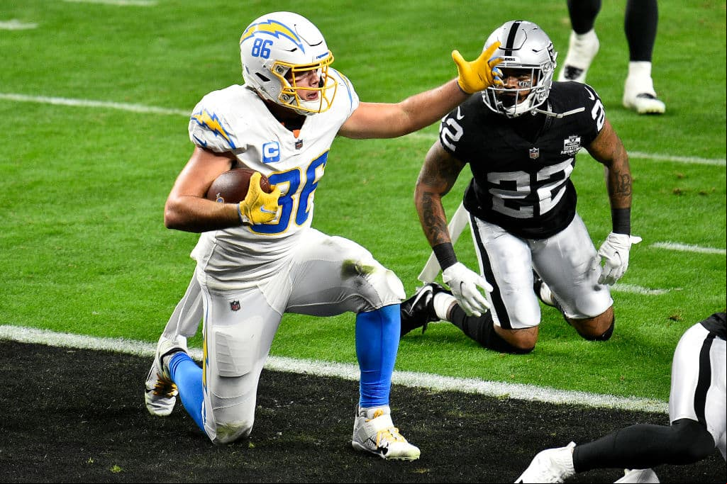Raiders no logran finiquitar a los Chargers y en menos de cuatro minutos consiguen la victoria 30-27.