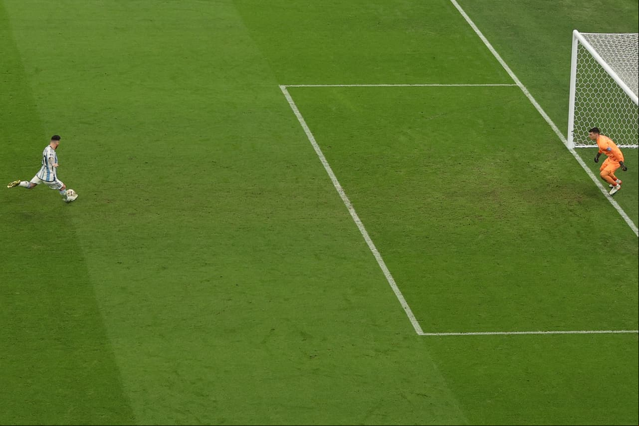 El penalti de Lionel Messi para romper el cero a los 34 minutos del primer tiempo.