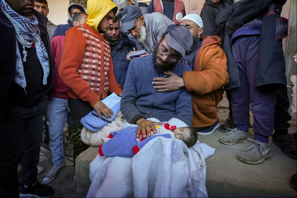 Los bebés están muriendo de frío en Gaza: cuatro pequeños fallecieron 'congelados' este mes