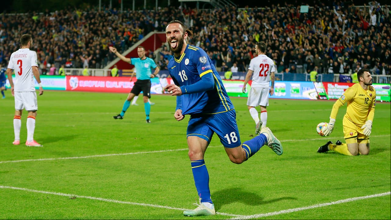 Kosovo 2-0 Montenegro. El triunfo de Kosovo los mantiene en la pelea por la clasificación.