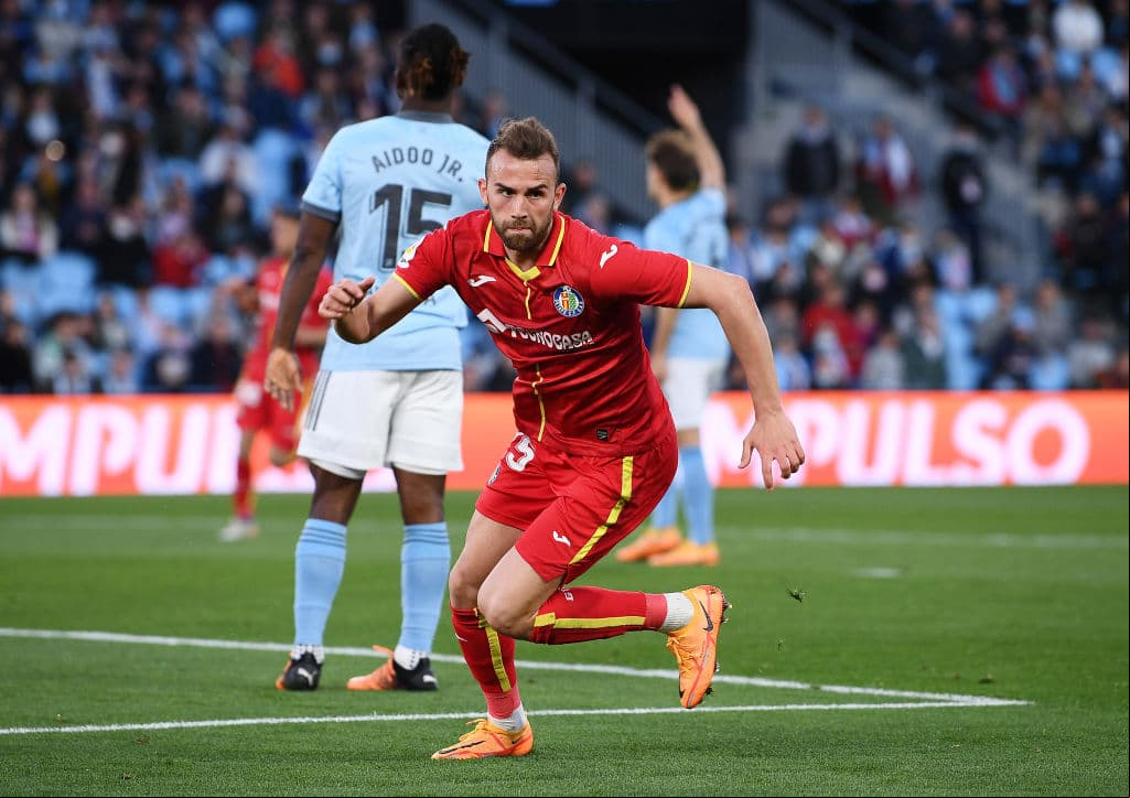 El Celta de Vigo, con Néstor Araújo, perdió en casa con Getafe, mientras que el Atlético de Madrid empató ante Granada. En los colchoneros fue baja el mexicano Héctor Herrera, mientras que en los de Vigo no jugó Orbelín Pineda.