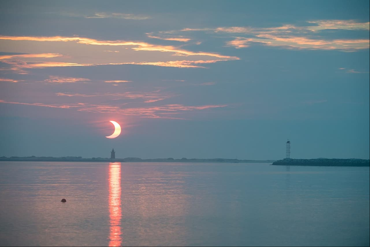 Dónde será visible y a qué hora tendrá lugar el eclipse parcial de Sol de este fin de semana