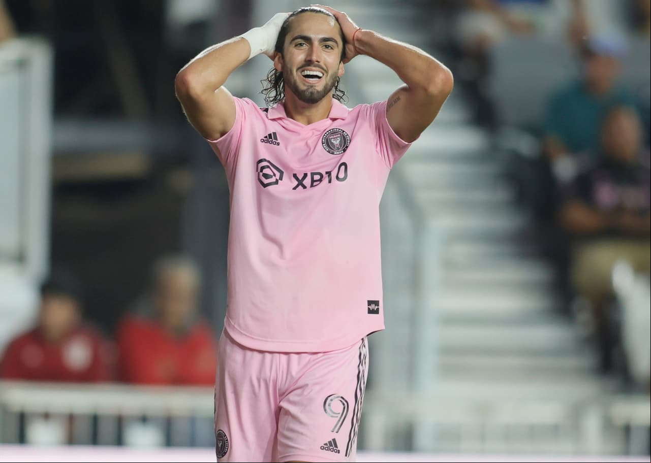 Leonardo Campana falló un penal en el comienzo del partido.