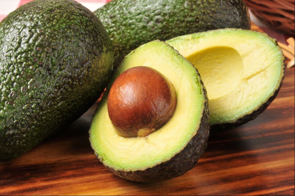 ¿La contaminación está arruinando tu cabello? Protégelo con estas mascarillas naturales
