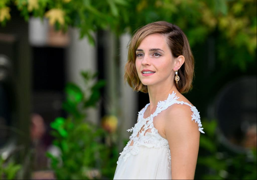 Emma Watson apareció en público después de un año: usó un sexy vestido y se veía muy hermosa