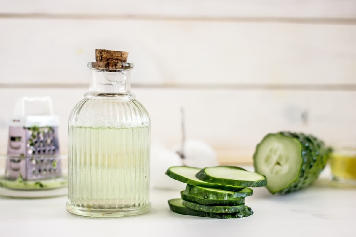 Olvídate del acné: 5 usos de la cáscara del pepino para tu rutina de skincare